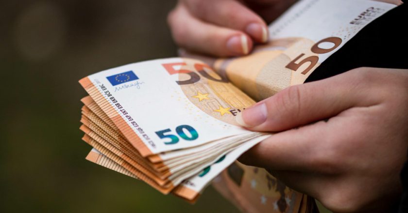 Cum să faci economii la bani?