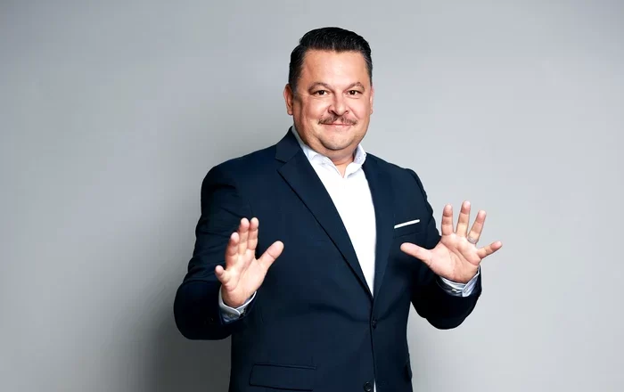 Cine este Mihai Bobonete?