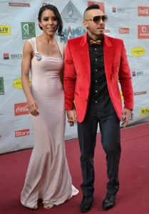 Adevărul despre motivul divorțului lui Alex Velea de prima sa soție a ieșit la iveală, chiar după mai bine de 11 ani de la separare. Artistul a dezvăluit detalii importante despre această perioadă din viața sa într-un interviu recent.