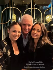 Andreea Marin și Andreea Raicu, apariție elegantă la restaurantul lui Virgil Ianțu din București. Cei trei s-au pozat împreună