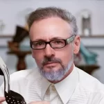 Mihai Albu reacționează după ce a aflat că Mike, partenerul Iuliei Albu, ar putea să-i preia numele de familie