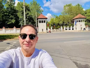 Dan Negru, revoltat de prețul cireșelor în piață: „Ciocolata din Dubai e pentru săraci, la noi cireșele sunt lux”