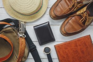 Accesorii din piele neagră vs. maro – care ți se potrivește mai bine?