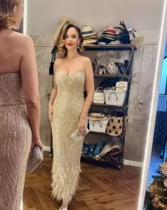 Andreea Marin, apariție spectaculoasă într-o rochie mulată cu decolteu adânc. Vedeta uimește cu silueta ei vizibil mai suplă