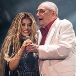 Cum s-a prezentat Loredana Groza la funeraliile lui Horia Moculescu. Artista a venit însoțită de fiica ei, Elena