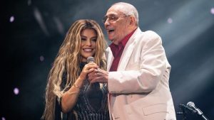 Cum s-a prezentat Loredana Groza la funeraliile lui Horia Moculescu. Artista a venit însoțită de fiica ei, Elena