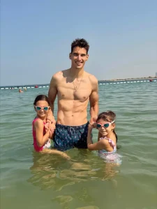 Andreea Bălan și Victor Cornea, imagini pline de iubire din Abu Dhabi: „Ne bucurăm sub soarele fierbinte și în apele calde”