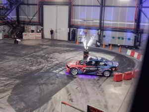 Un puști de 10 ani transformă scena de la „Românii au talent” într-un adevărat circuit de curse