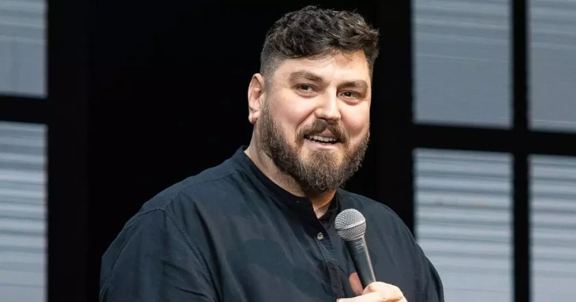 Micutzu marchează 20 de ani de stand-up comedy: „Am curaj să spun ce gândesc”
