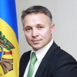 Câți ani are Teodor Cârnaț?