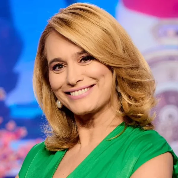 Câți ani are Andreea Esca?