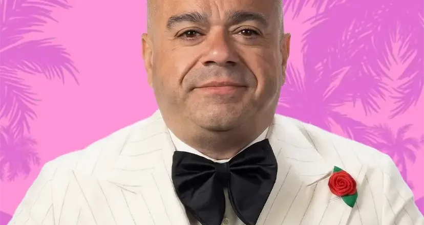 Câți ani are Adrian Minune?