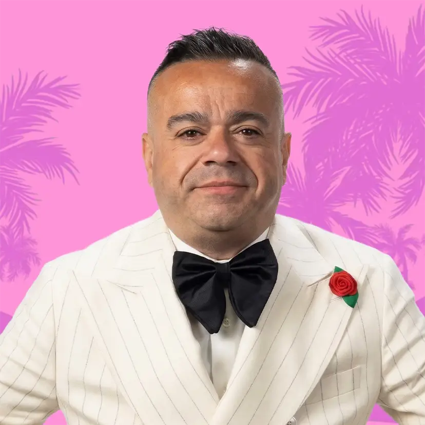 Câți ani are Adrian Minune?